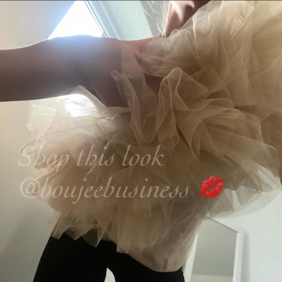 H&M One-Shoulder Top with Ruffled Tulle Trim - Picture 8 of 15